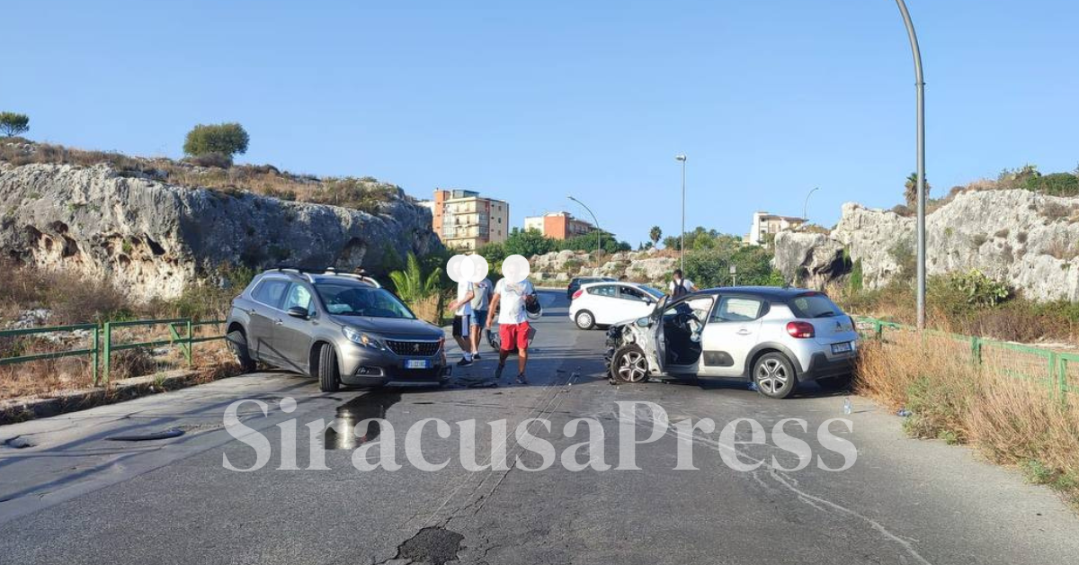 Siracusa Incidente Stradale In Via Dell Olimpiade Feriti