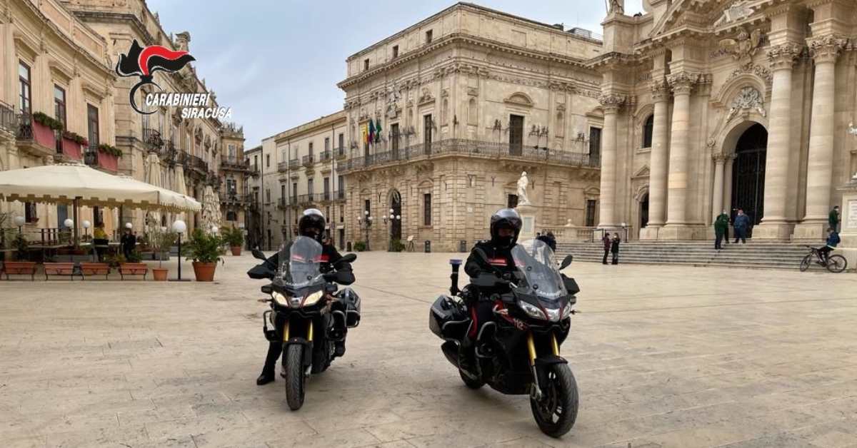 carabinieri, siracusa, rapina, ortigia, arresto