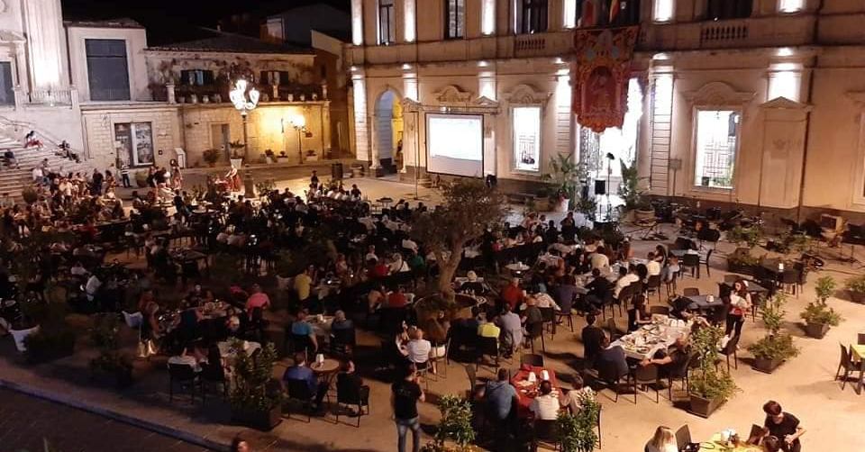 notte romantica palazzolo acreide siracusapress