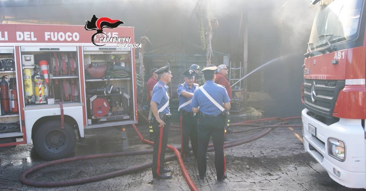 carabinieri vigili del fuoco incendio siracusapress