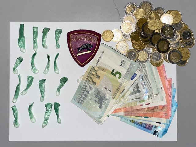 foto sequestro pusher droga siracusapress